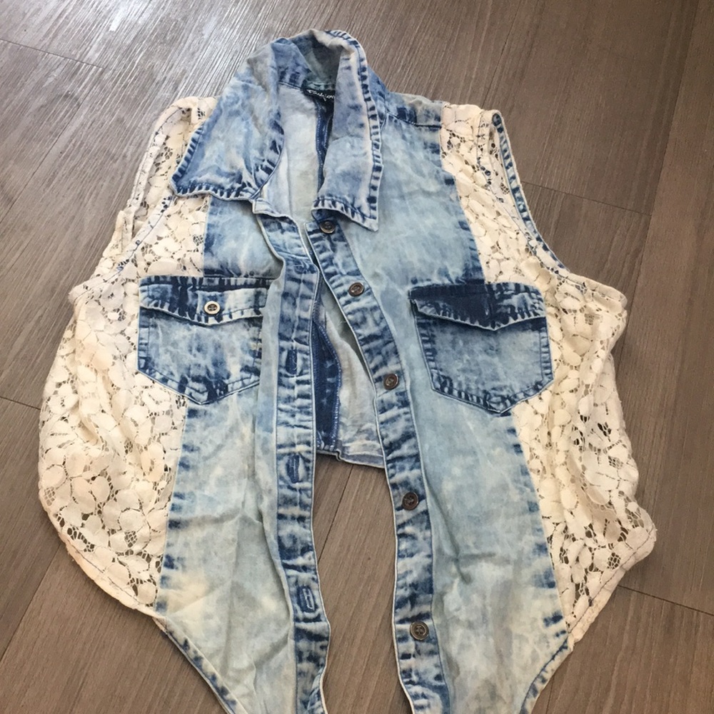 Cropped denim button down